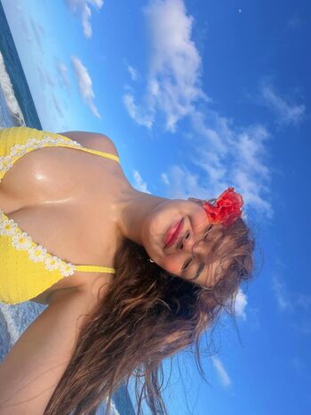 Full leaked Avneet kaur page private onlyfans photo