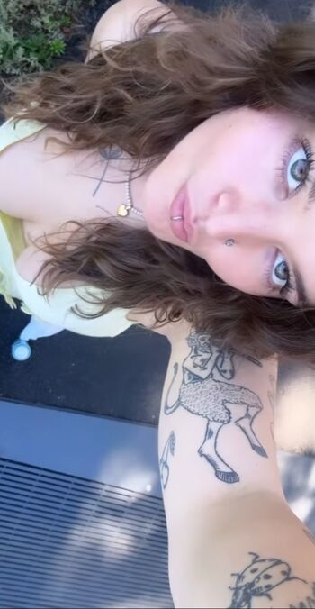 Full leaked Bevynnnnn private onlyfans photo