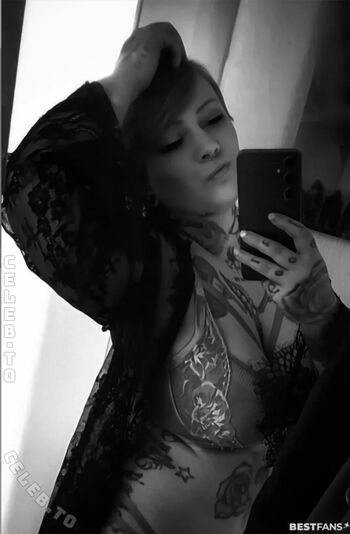 Full leaked Roxyrebell private onlyfans photo
