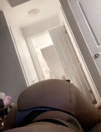 Full leaked Yagirlj private onlyfans photo