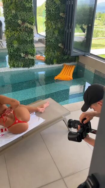 Full leaked Yolo lary private onlyfans photo