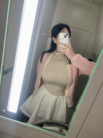 Full leaked Yunxvly private onlyfans photo